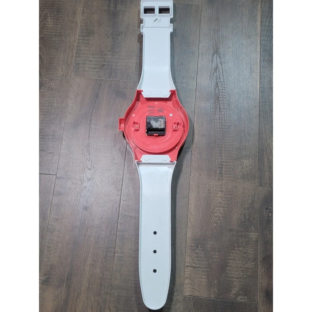 Disney Winnie the‎ Pooh Giant Wristwatch Wall Clock 36 Inch Red White WP3045